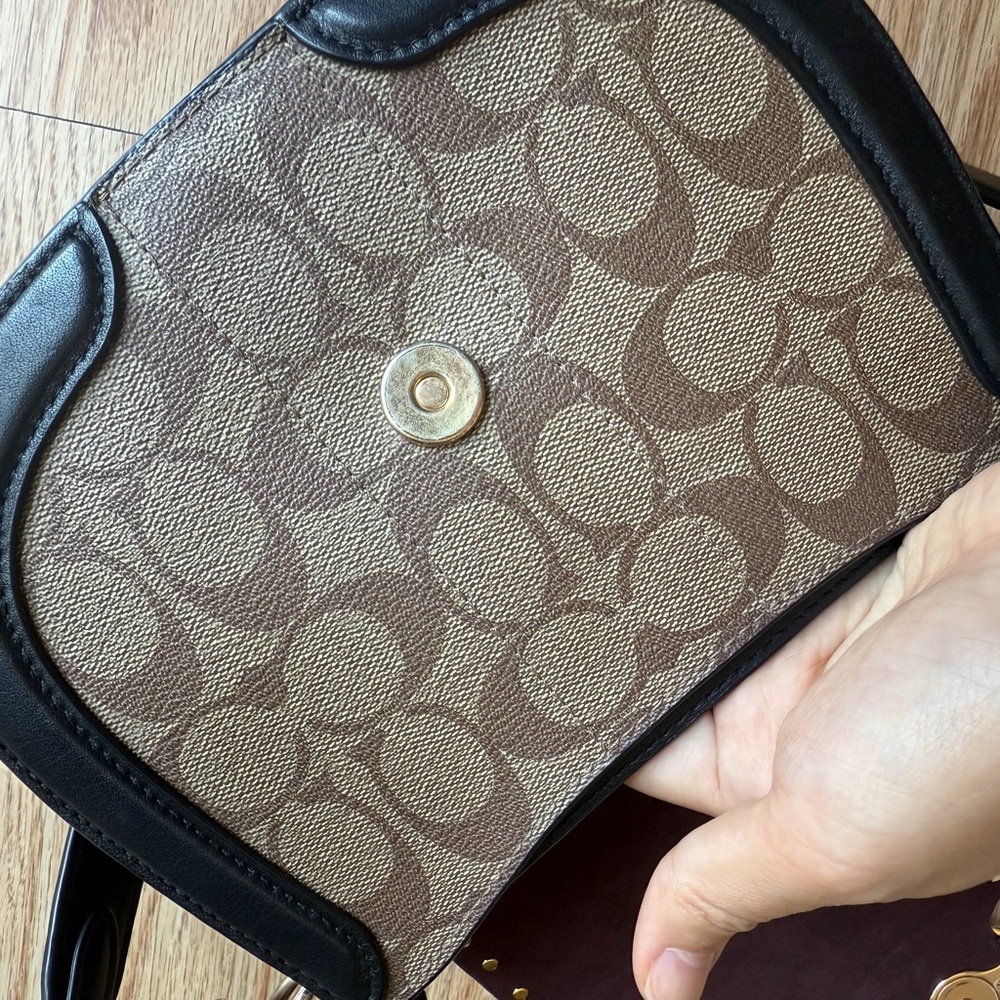 Coach  Crossbody Bag - Picture 9 of 14